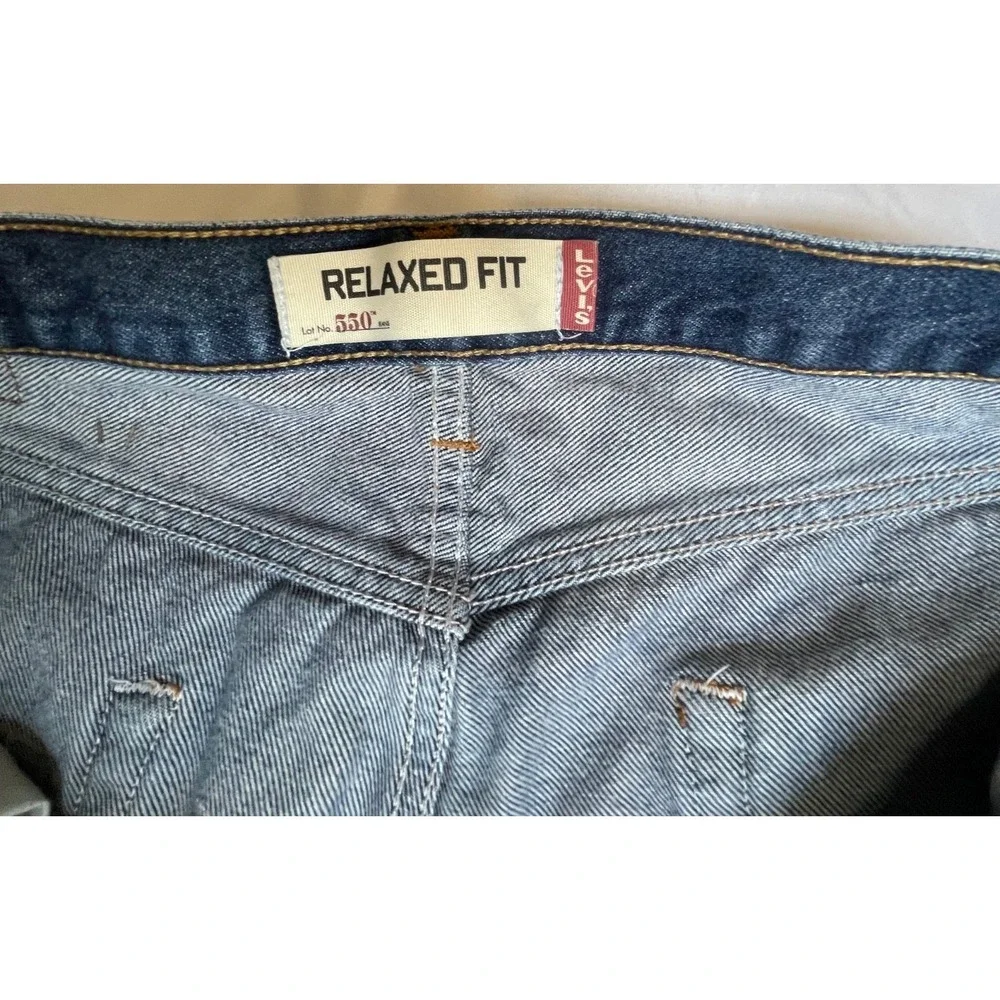 Levi's 550 Men's Jeans 36X34 Blue Medium Wash Relaxed Fit Cotton Casual 5 Pocket
